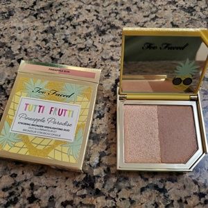 Too Faced Makeup - Too Faced Tutti Frutti Pineapple Paradise Bronzer Too Faced Makeup - Too Faced Tutti Frutti Pineapple Paradise Bronzer